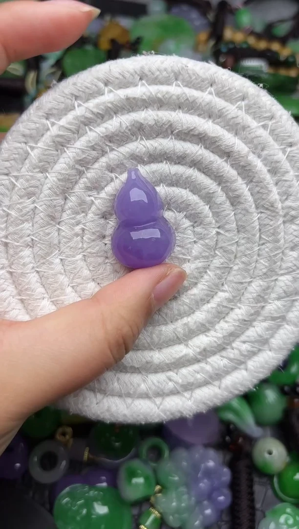 颈饰未镶嵌翡翠缅甸翡翠吊坠