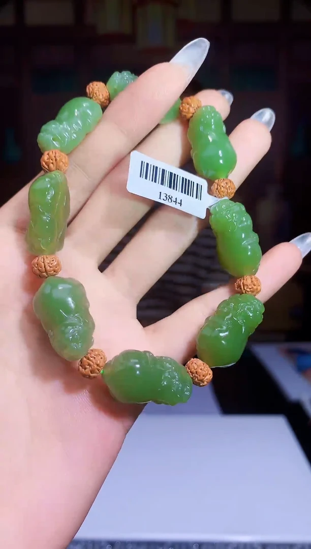 定制和田玉boss天然和田玉（拍一发一）