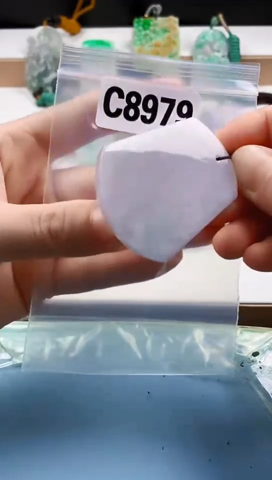 翡翠未镶嵌颈饰天然翡翠吊坠挂件