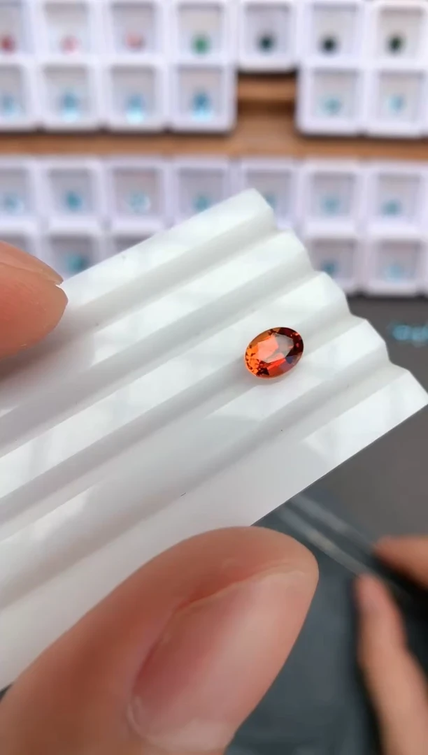 未镶嵌裸石定制石榴石1.23ct 12024
