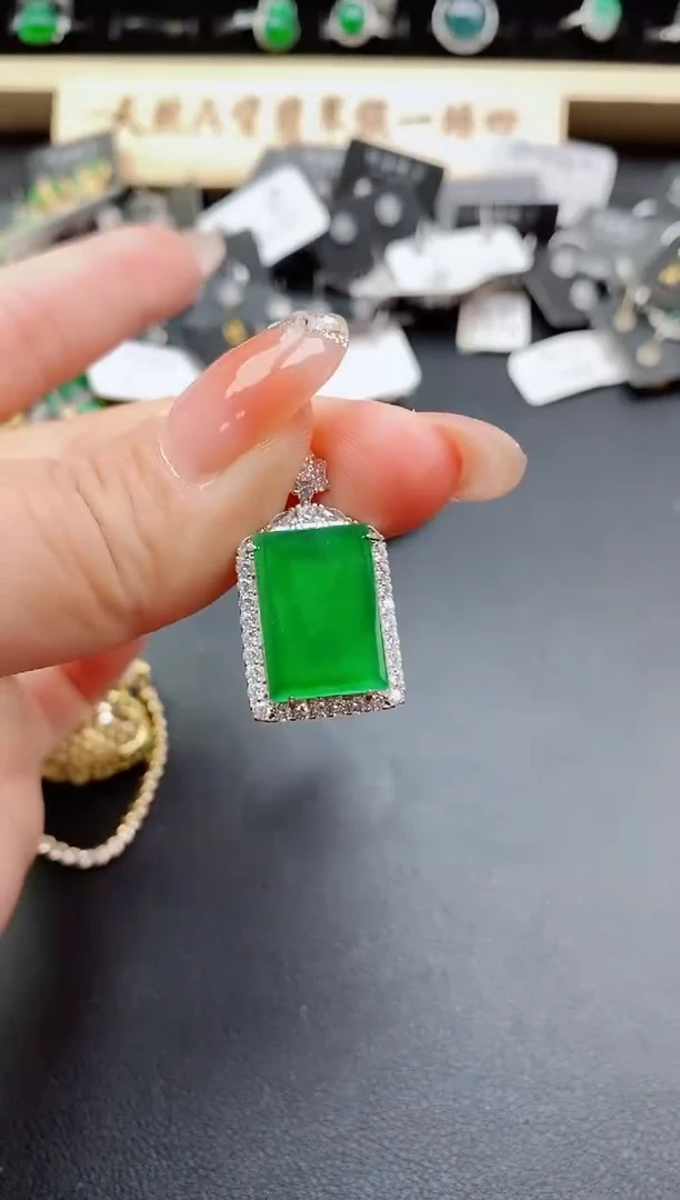 吊坠(赠链)银S925镶嵌翡翠1