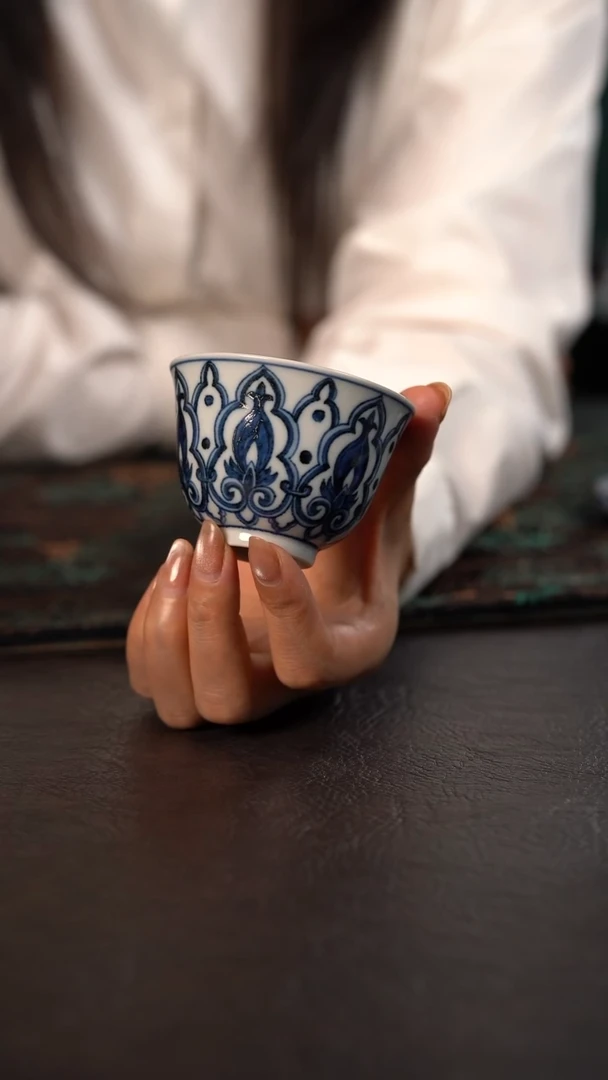 研山琢器锦地明轮铃铛杯