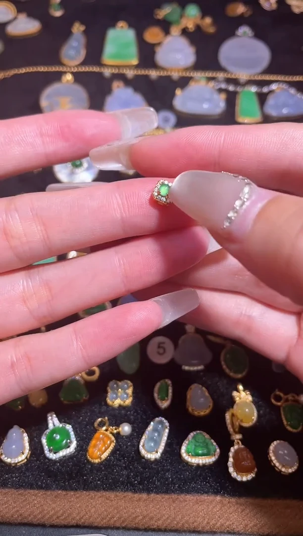 颈饰银S925镶嵌翡翠天然a货