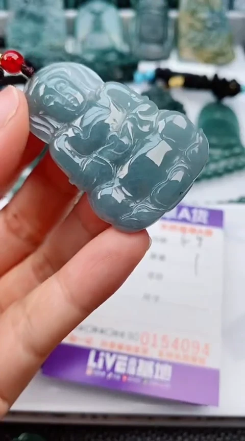 翡翠未镶嵌颈饰