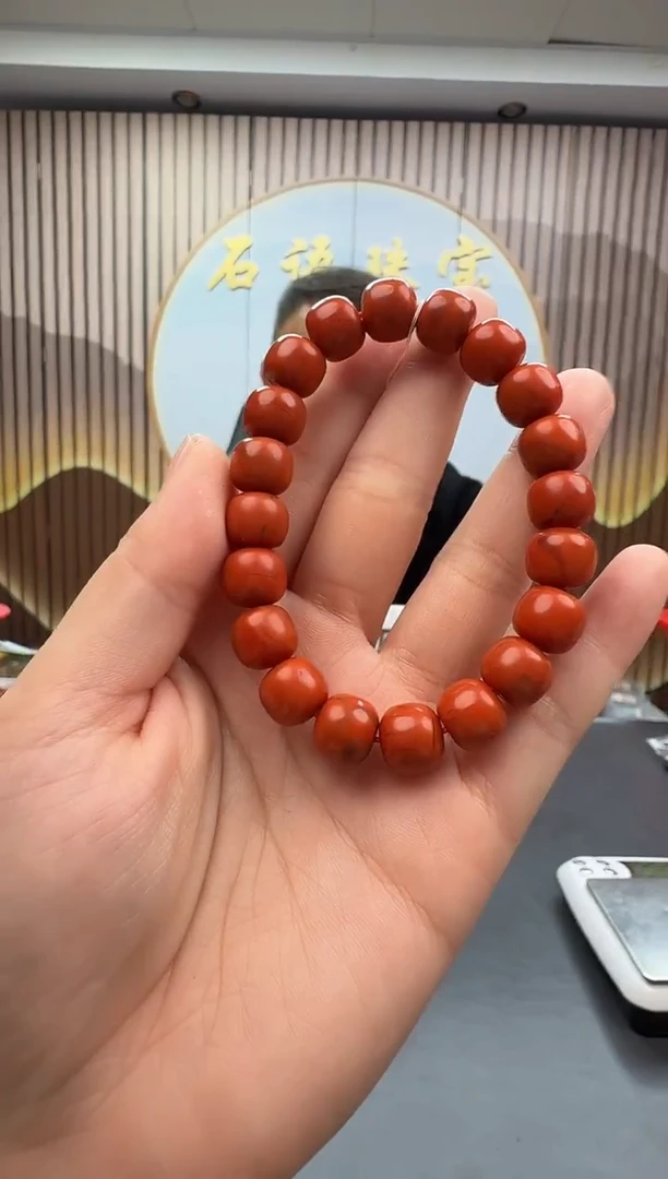 未镶嵌手串南红玛瑙023ZB1127产品一个