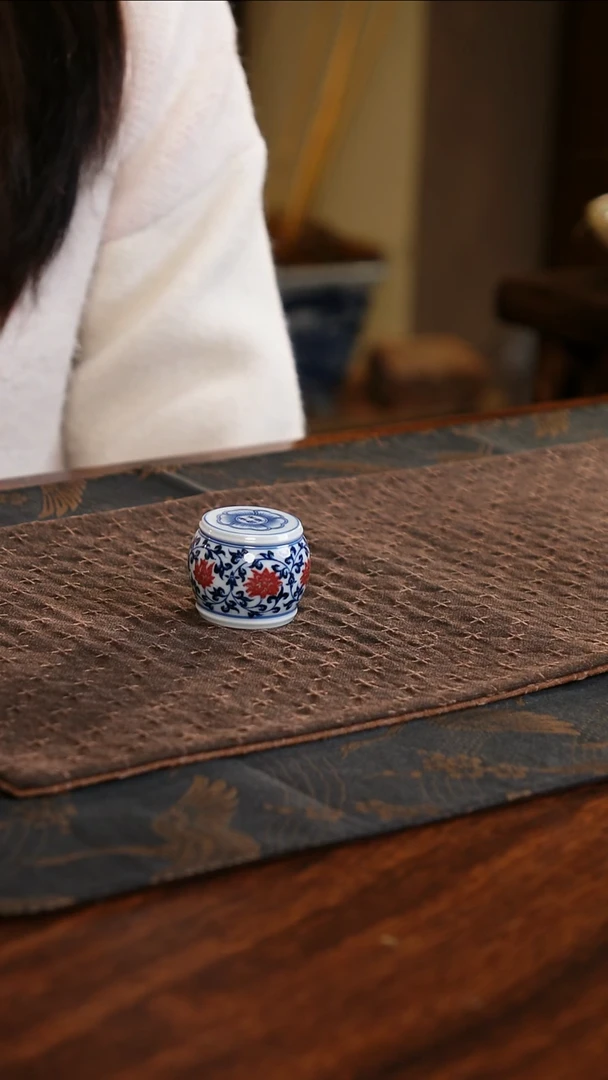 【闪购商品】杯子青花釉里红缠枝莲小鼓盖置