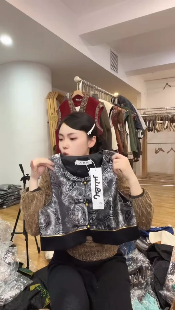 L码        105-115斤  马甲