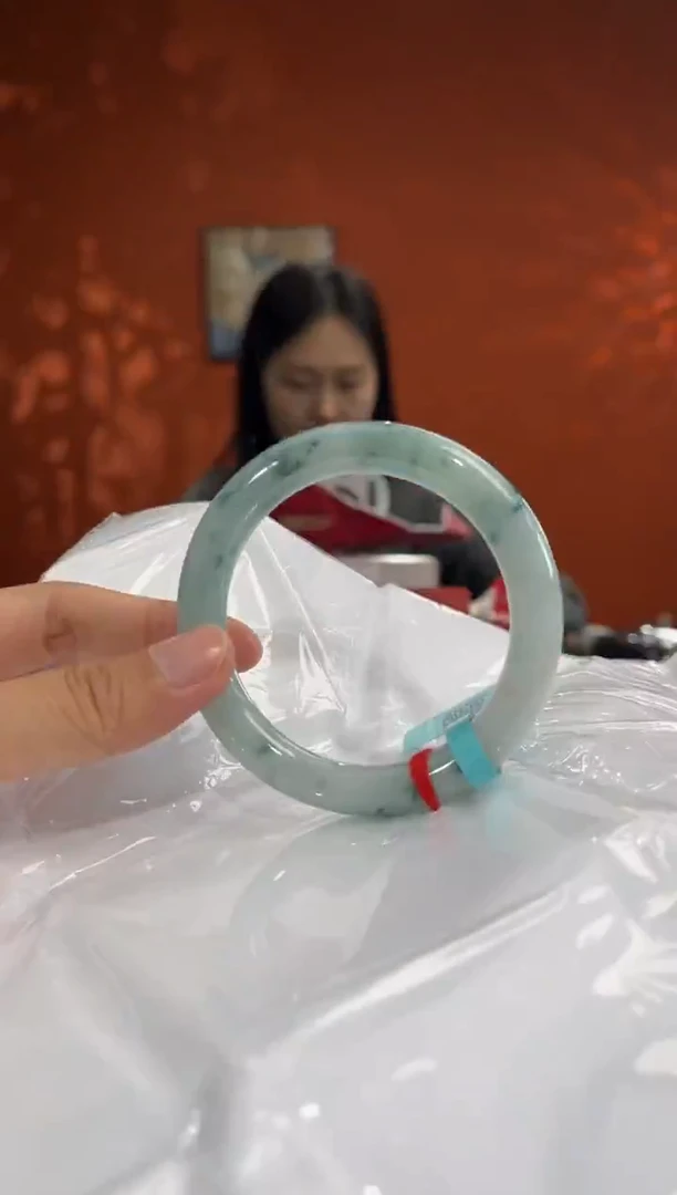 未镶嵌手镯翡翠5