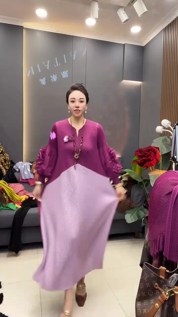 聚酯纤维（涤纶）玫紫色拼 裙