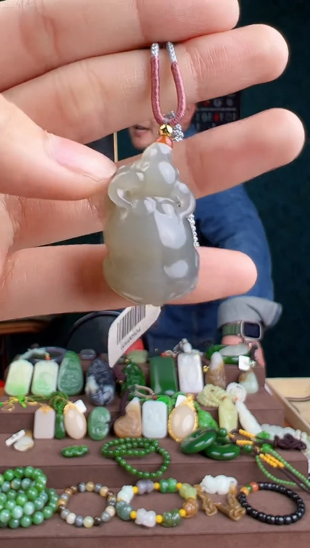 【闪购商品】和田玉颈饰未镶嵌 多样性发货 拍一单发一个