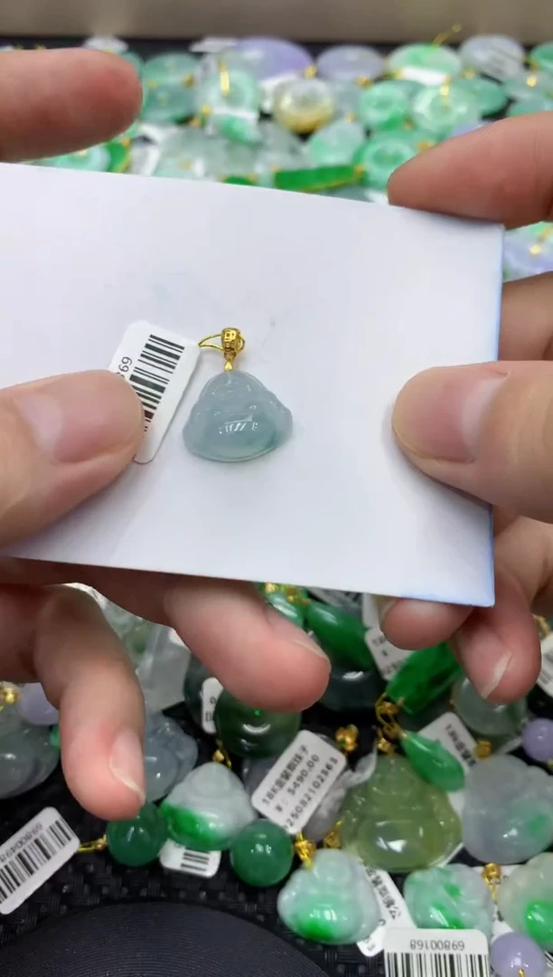 颈饰未镶嵌翡翠天然缅甸翡翠A货