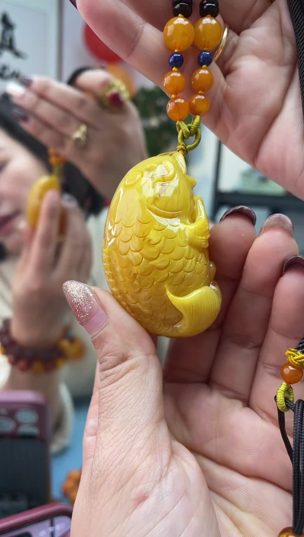 【闪购商品】琥珀珠宝奇石未镶嵌335发一件