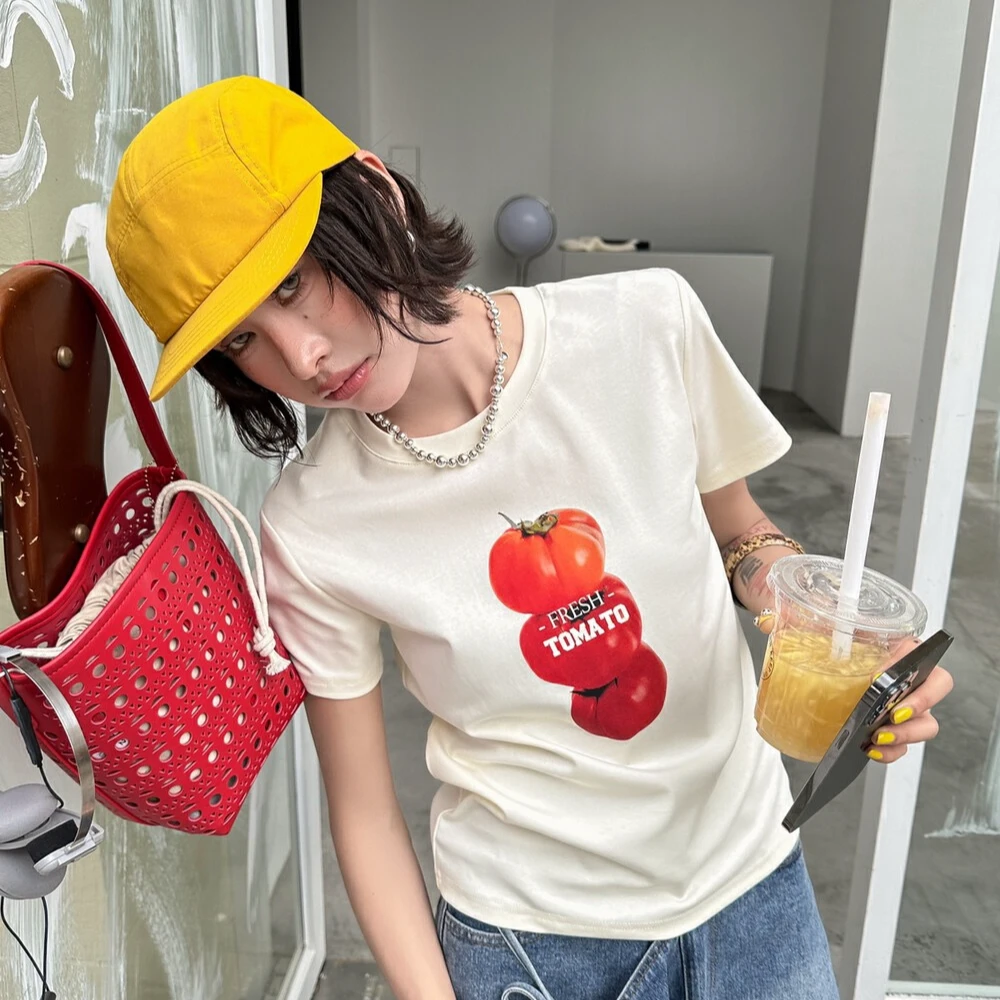 十三行夏上新 FISH YU -夏上新美式西红柿字母印花弹力修身短款短