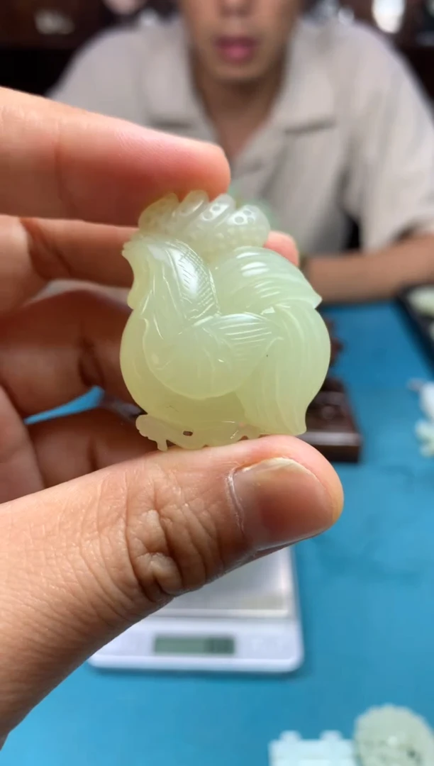 和田玉未镶嵌颈饰1
