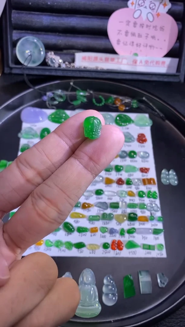 未镶嵌挂件翡翠貔貅