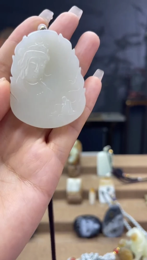 颈饰未镶嵌和田玉1