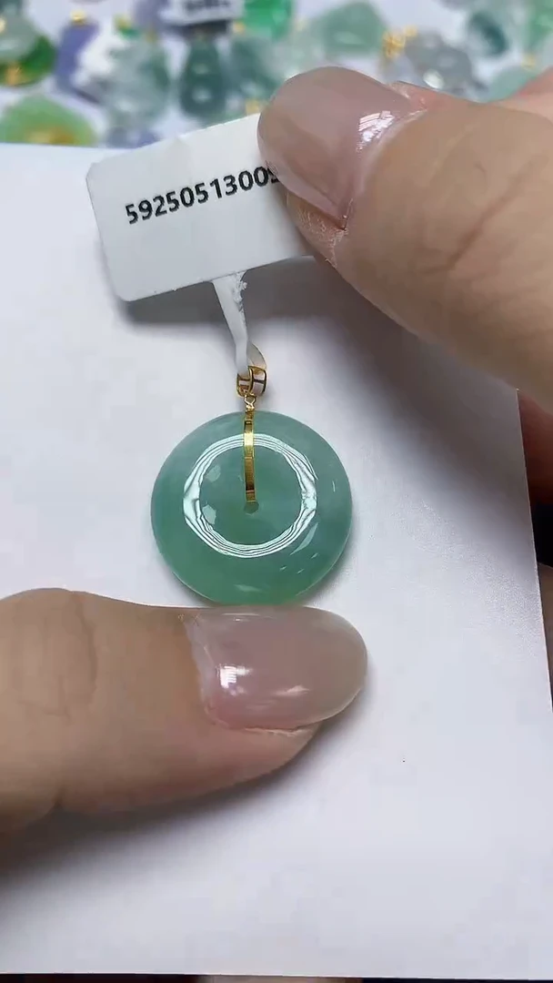 翡翠18K金镶嵌颈饰天然缅甸翡翠A货