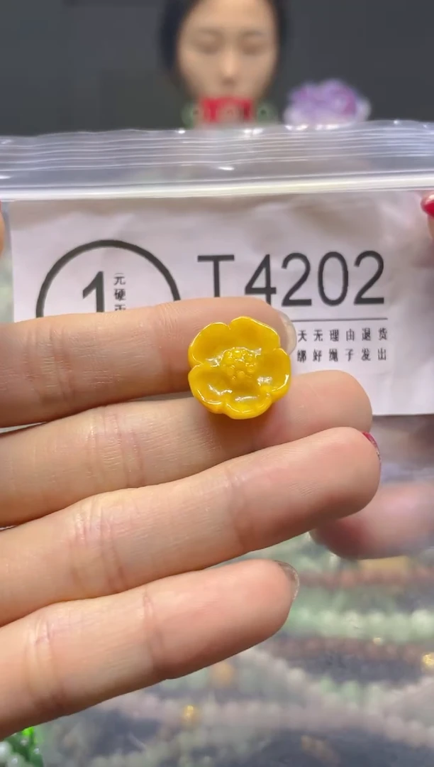 颈饰未镶嵌翡翠/T/翡翠A货，一件也是批发价