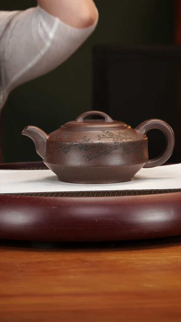 茶壶紫砂59LCHSJH汉韵紫玉金砂580cc