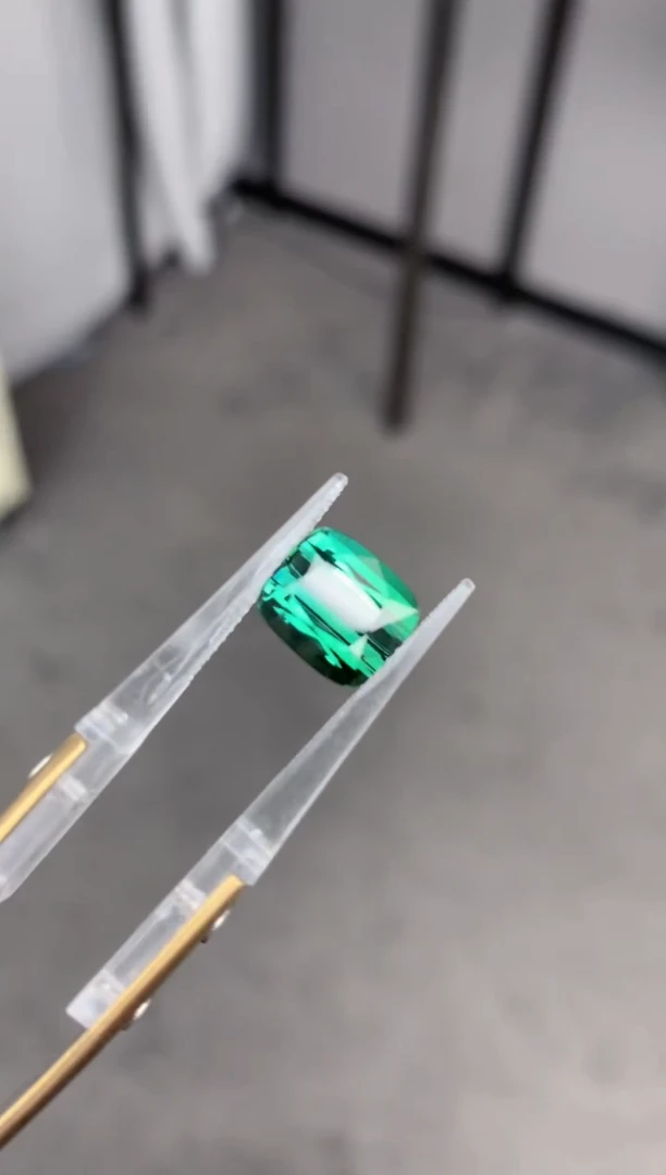 【闪购商品】碧玺裸石未镶嵌4ct 绿碧玺