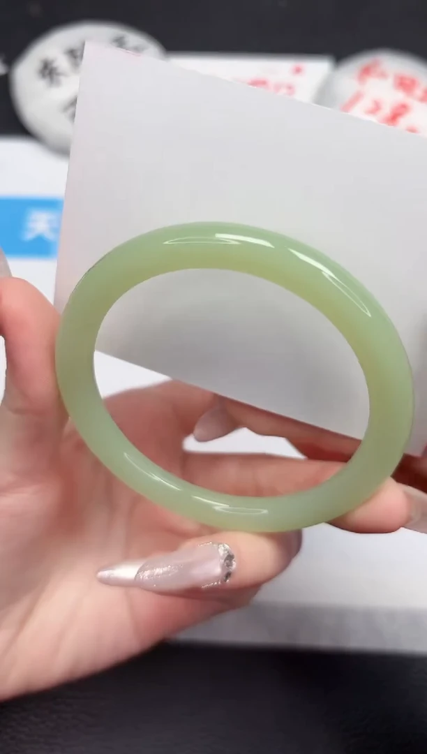 【闪购商品】石英质玉手镯未镶嵌33-58