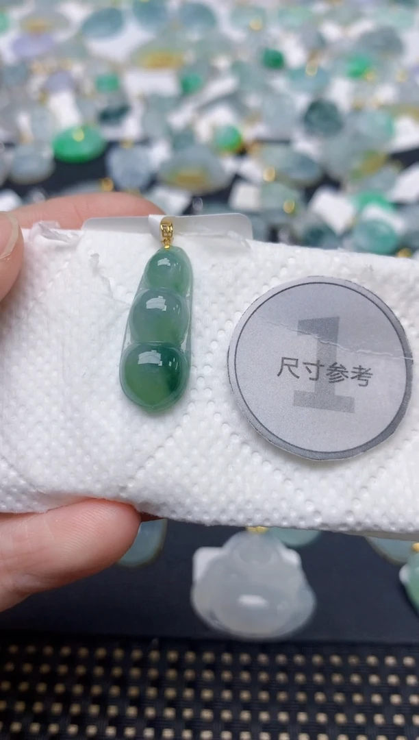 颈饰18K金镶嵌翡翠天然缅甸A货翡翠