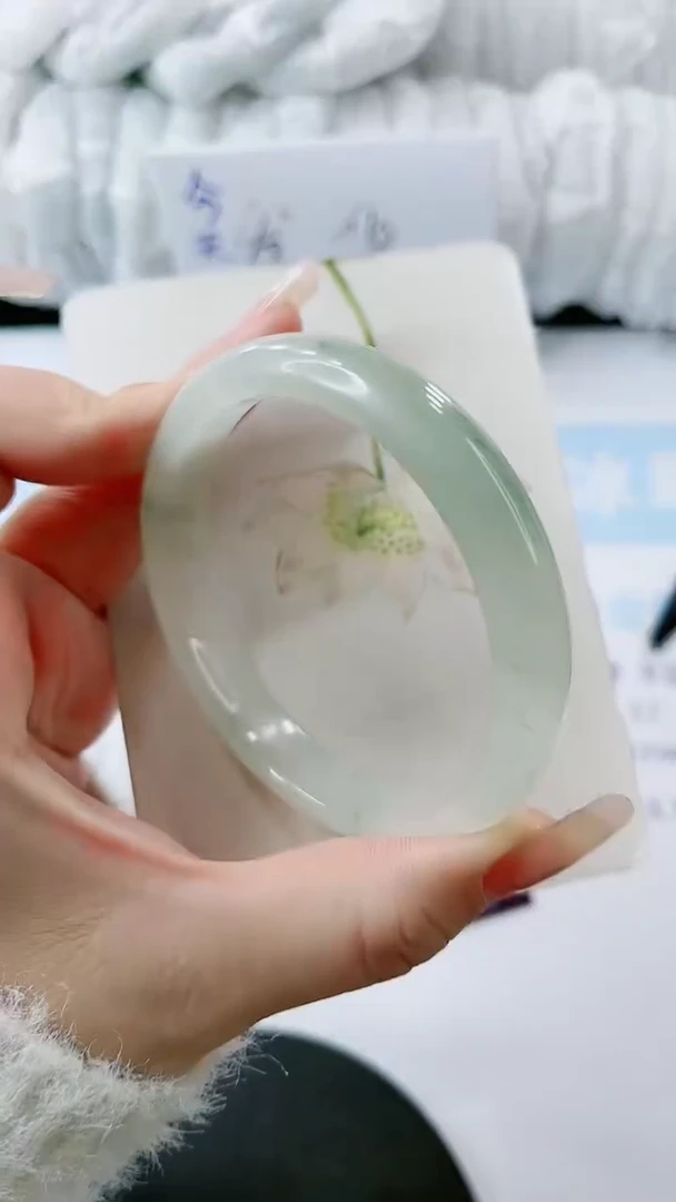 【闪购商品】石英质玉手镯未镶嵌多样性发货V580