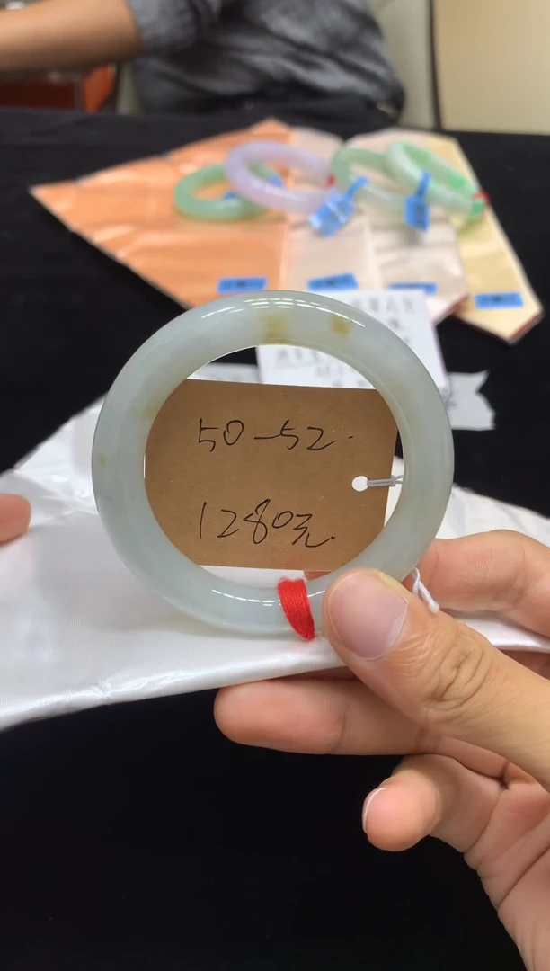 未镶嵌手镯翡翠50-52（48小时鉴赏期）