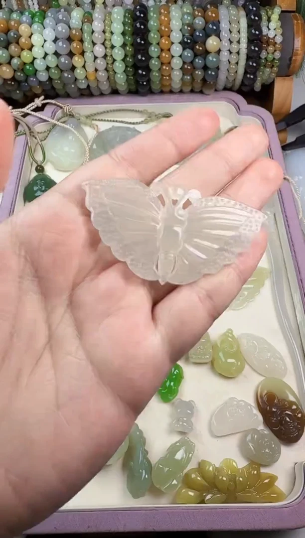 颈饰未镶嵌和田玉?****?蝴蝶