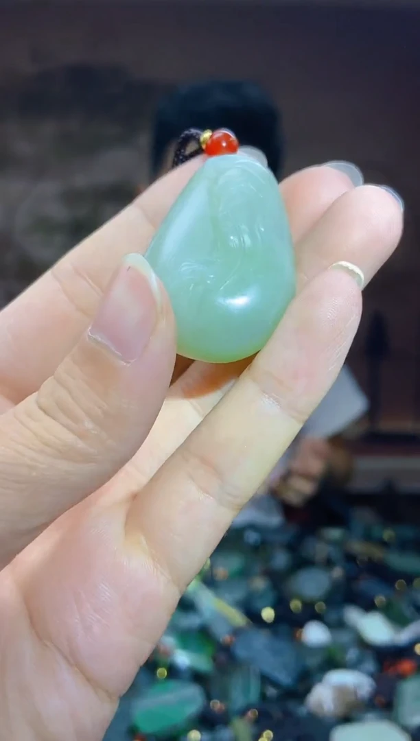 颈饰未镶嵌和田玉1