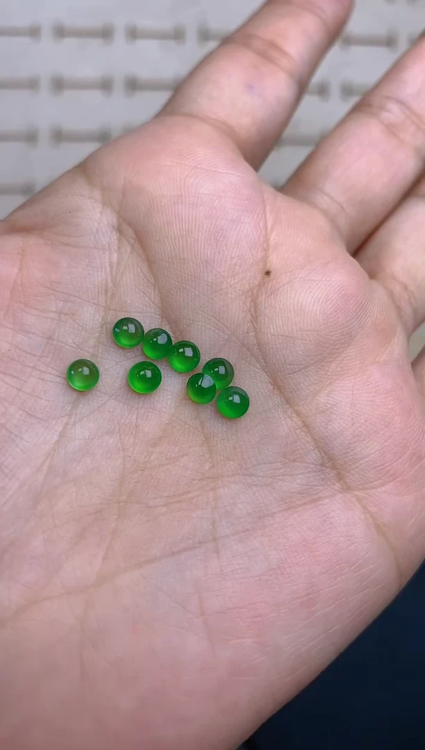 定制翡翠未镶嵌天然翡翠蛋面44