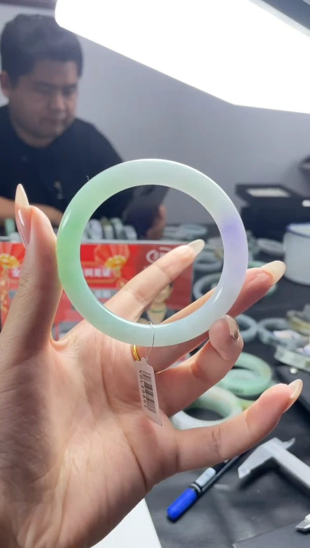 【闪购商品】定制翡翠手镯未镶嵌手镯DDC/发一件