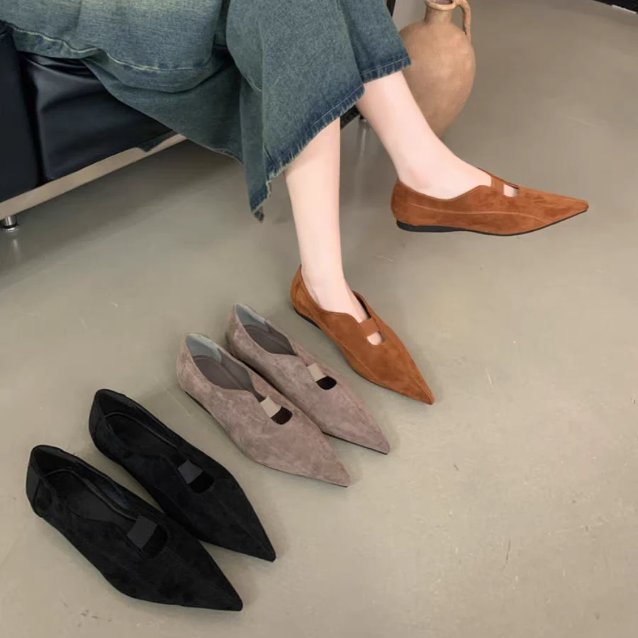 2025秋季新款弹力带镂空尖头平底单鞋绒面软底平跟中口女款女鞋子