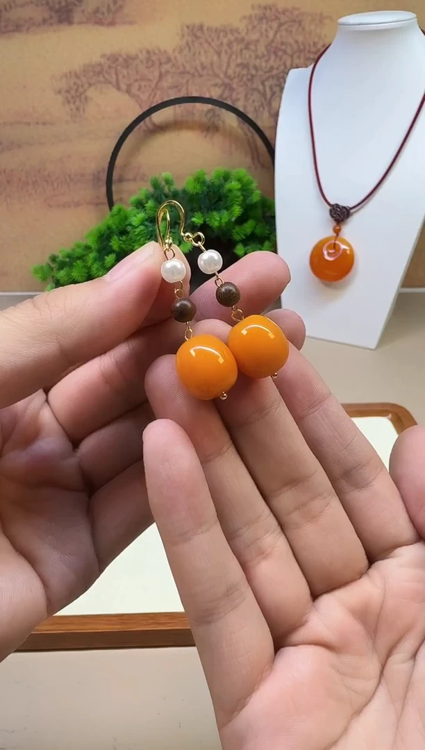 蜜蜡14K金镶嵌耳饰E172