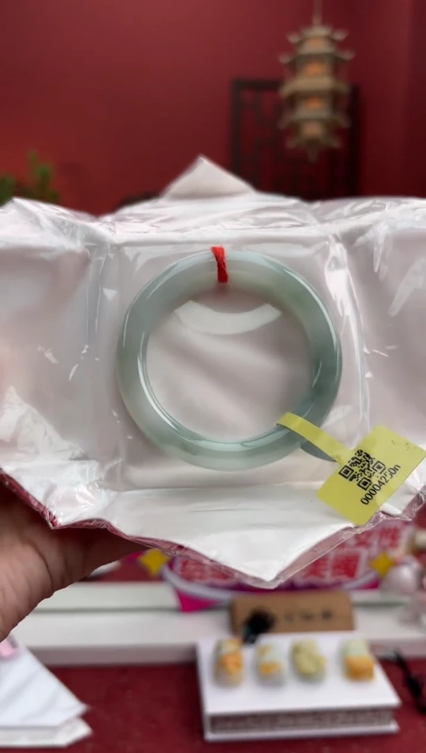 未镶嵌手镯（圆镯）翡翠翡翠手镯