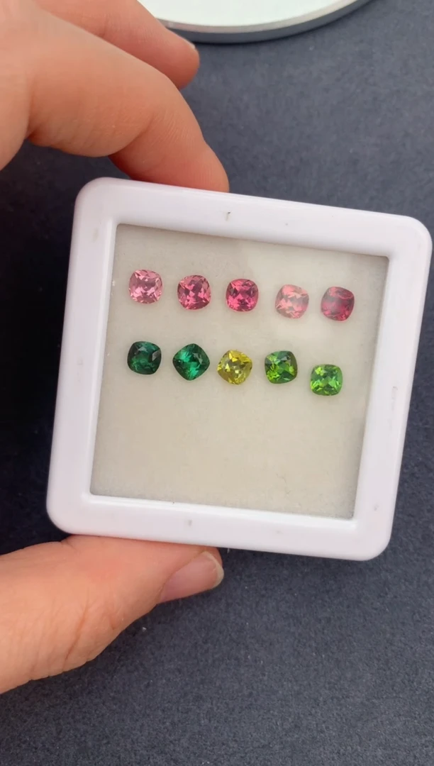 【闪购商品】碧玺裸石未镶嵌6ct 碧玺套系