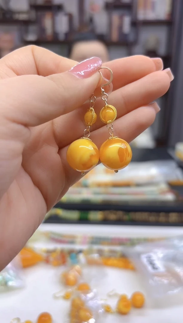 【闪购商品】蜜蜡耳饰14K金镶嵌耳坠E496