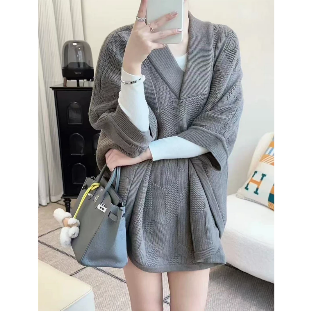 未使用 Hermes/爱马仕 蔚蓝/V领套头披风斗篷/38码/LZ505Q056