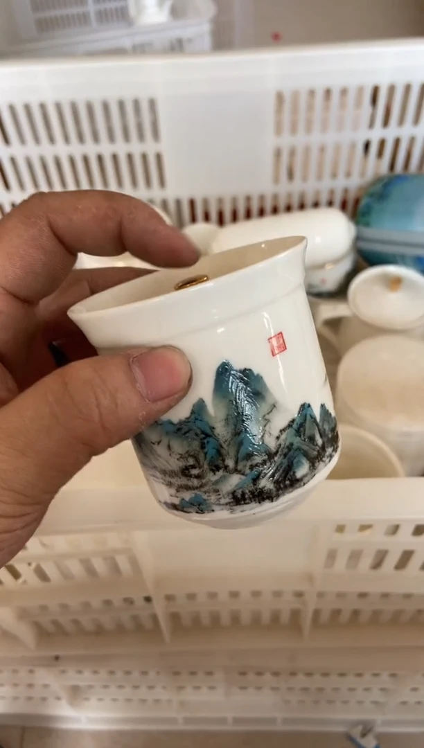 杯摄影的产品有使用过的痕迹有点脏介意勿拍