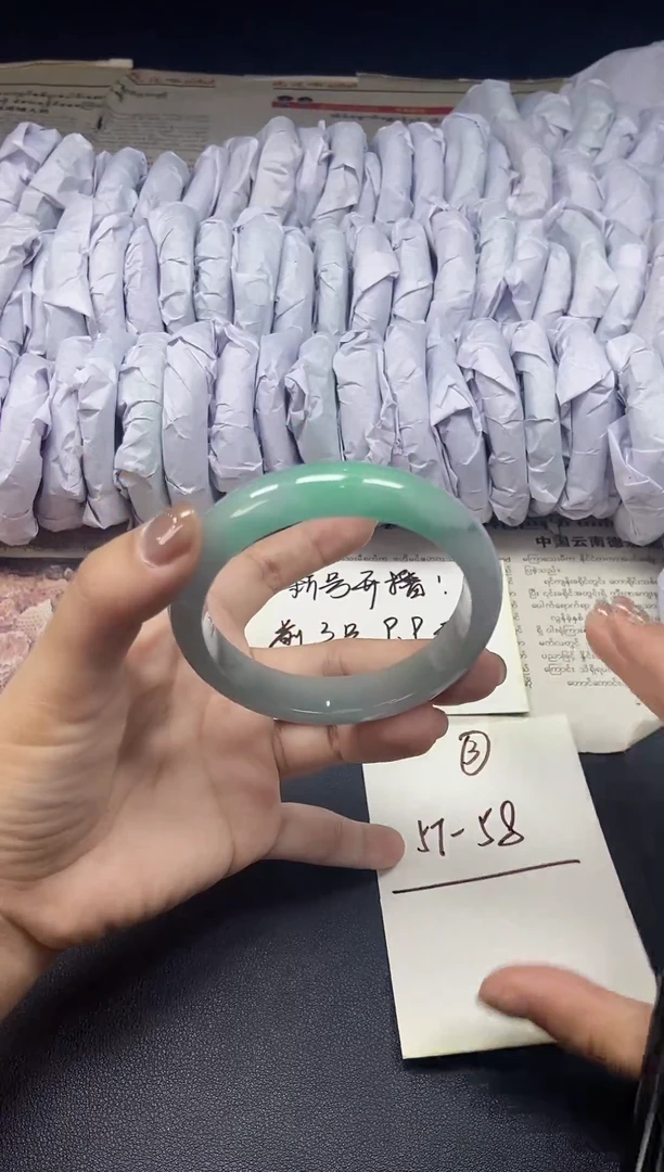 玻璃非金属缅风时尚女士手镯