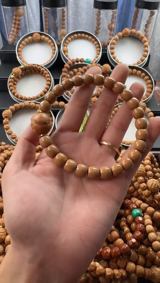 手串猴头核桃直切送单颗雕刻疵