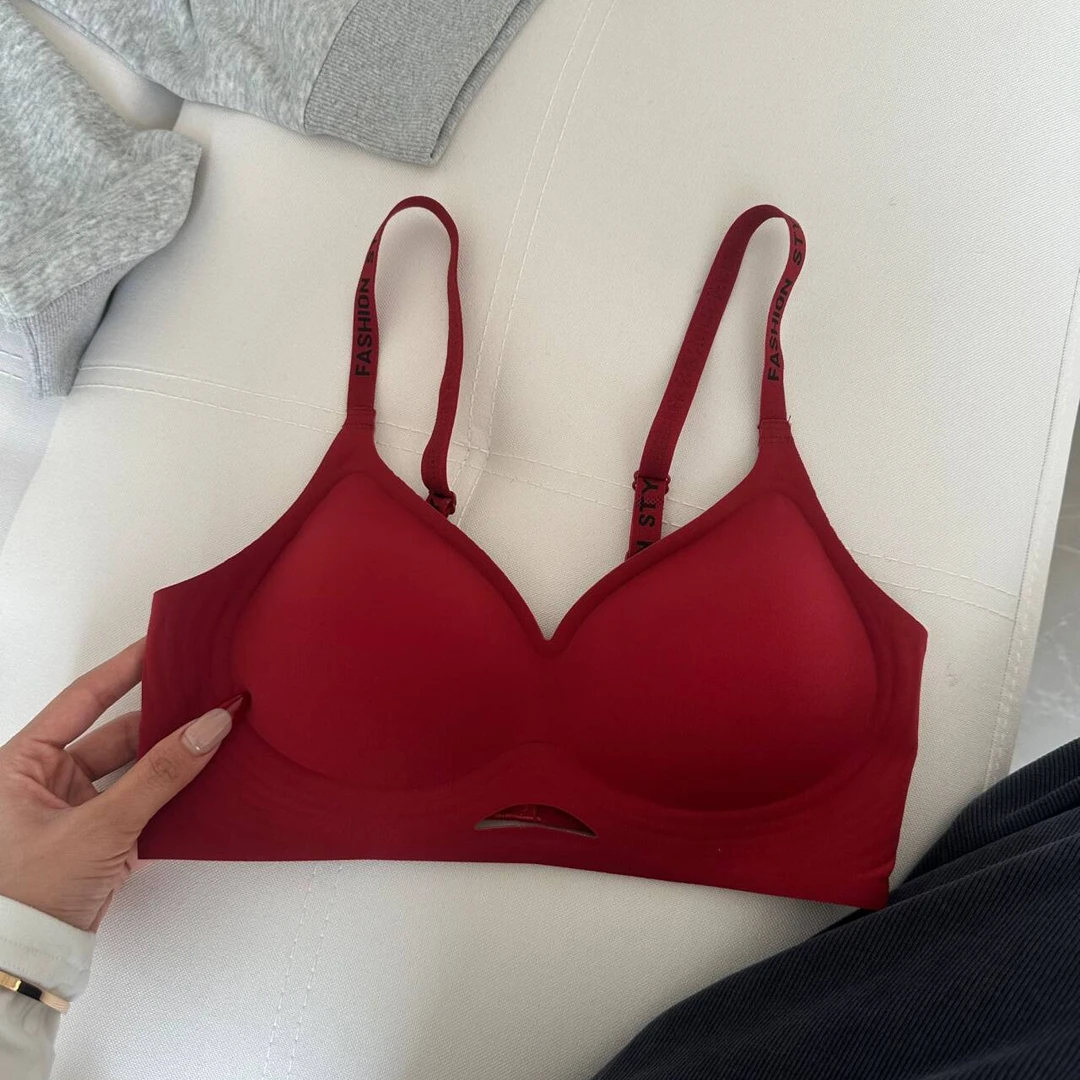 本命年红色内衣女无痕薄款聚拢显大小胸上托提拉无钢圈性感文胸罩