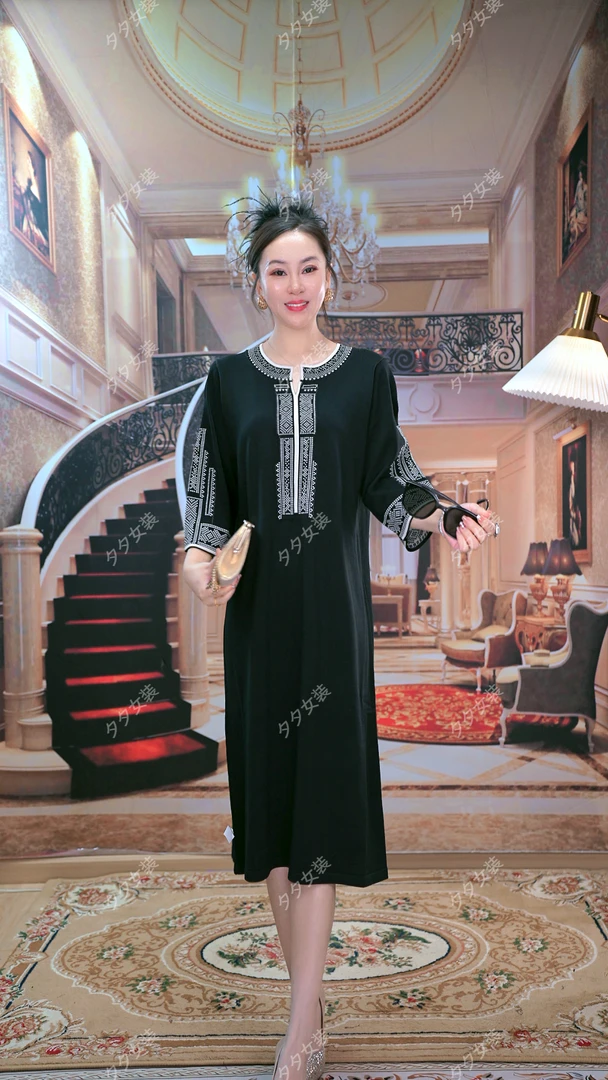 新款名族风高端气质宽松款妈妈装中长款连衣裙6502