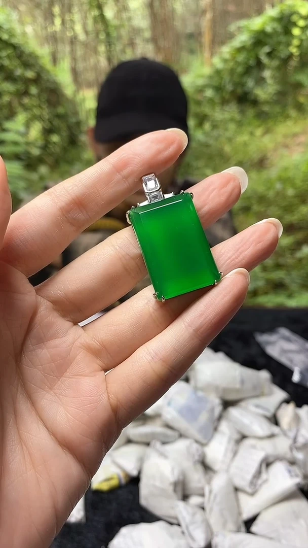 满色吊坠  所见即所得！