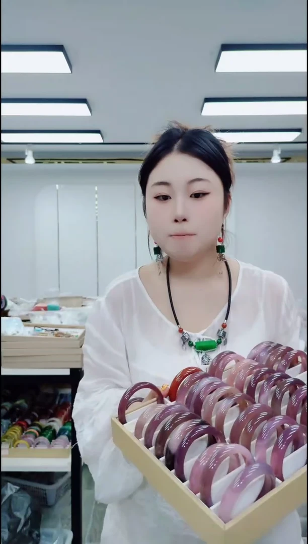 玛瑙/玉髓颈饰合金1838紫色手镯