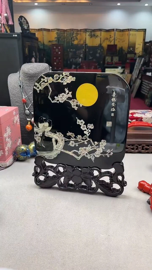 扬州漆器黑喜鹊登梅台屏