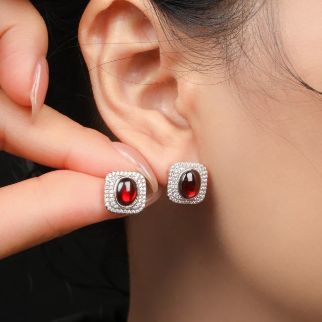 石榴石紫牙乌方包豪镶耳钉