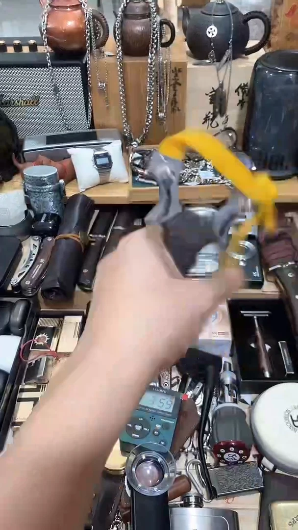 瓷片闪购商品  如图所示