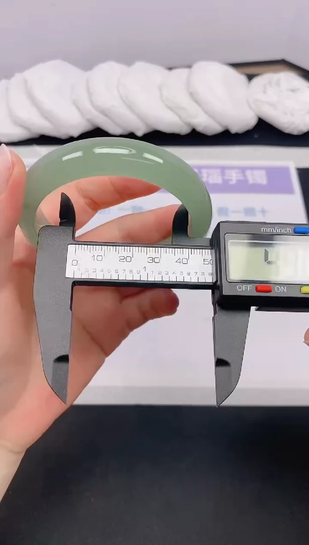 石英质玉手镯未镶嵌21-56