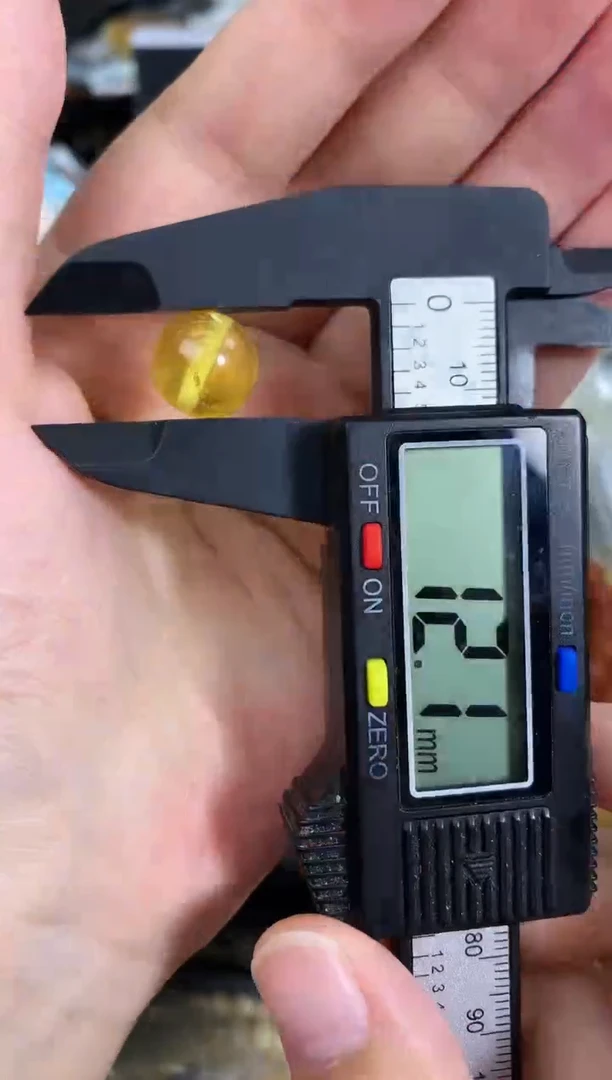 未镶嵌琥珀珠宝奇石53